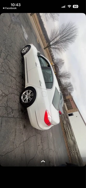 2010 Hyundai Genesis - Image 2 of 6