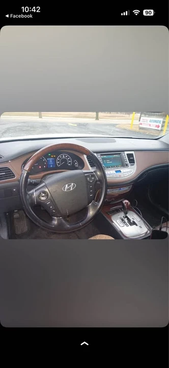 2010 Hyundai Genesis - Image 5 of 6