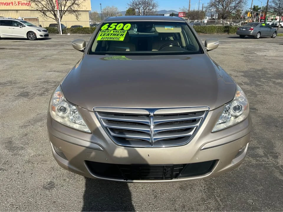 2010 Hyundai Genesis - Image 3 of 11
