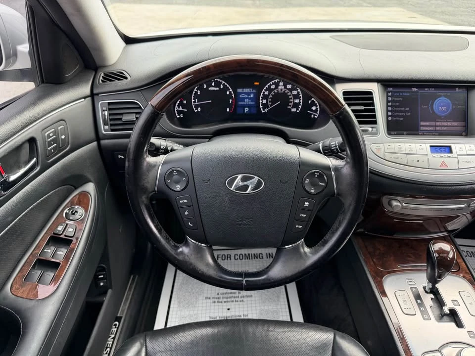 2010 Hyundai Genesis - Image 11 of 15