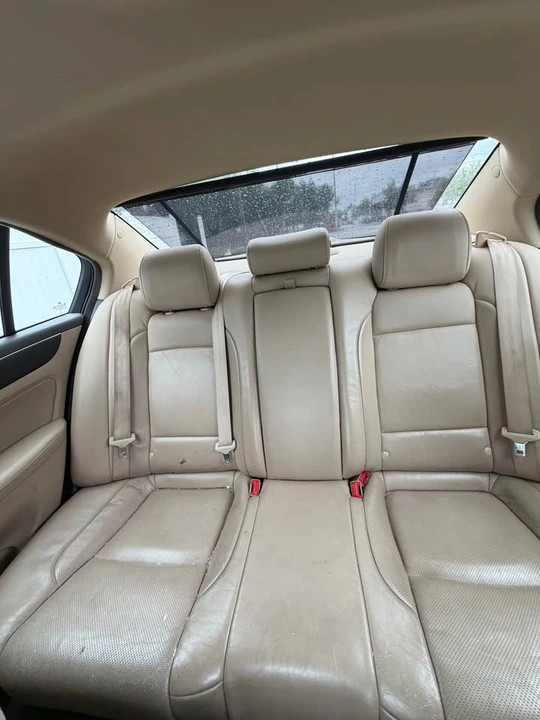 2010 Hyundai Genesis - Image 4 of 13