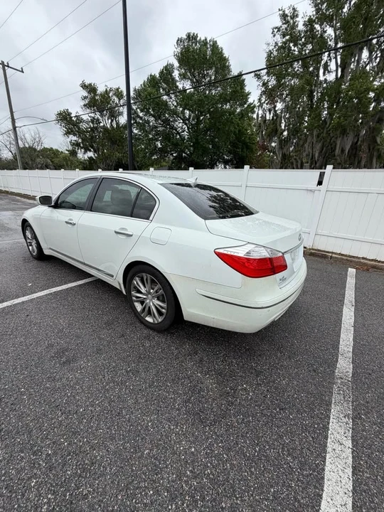 2010 Hyundai Genesis - Image 13 of 13