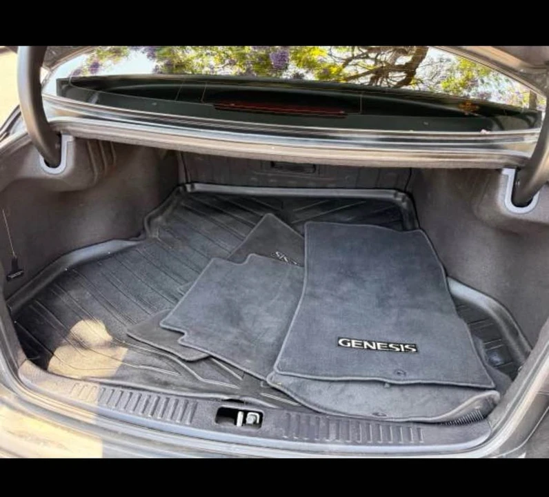 2010 Hyundai Genesis - Image 7 of 7