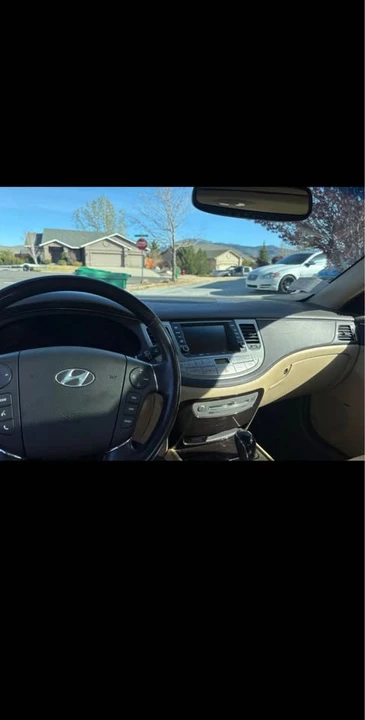 2010 Hyundai Genesis - Image 3 of 3