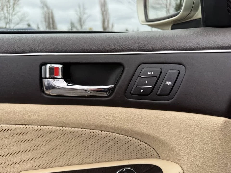 2010 Hyundai Genesis - Image 16 of 20