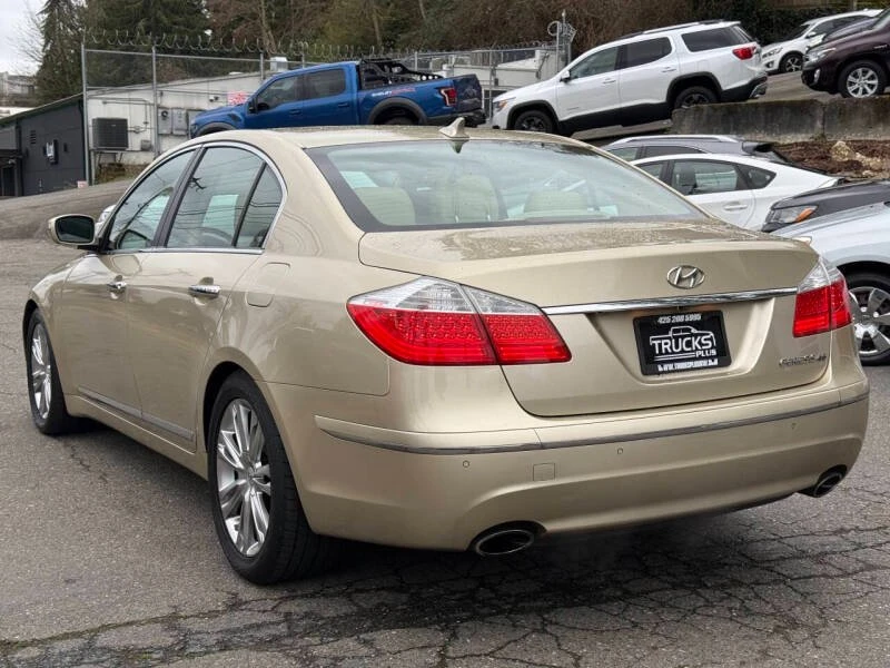 2010 Hyundai Genesis - Image 3 of 20