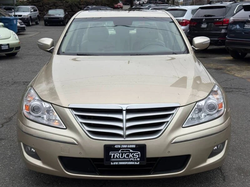 2010 Hyundai Genesis - Image 8 of 20