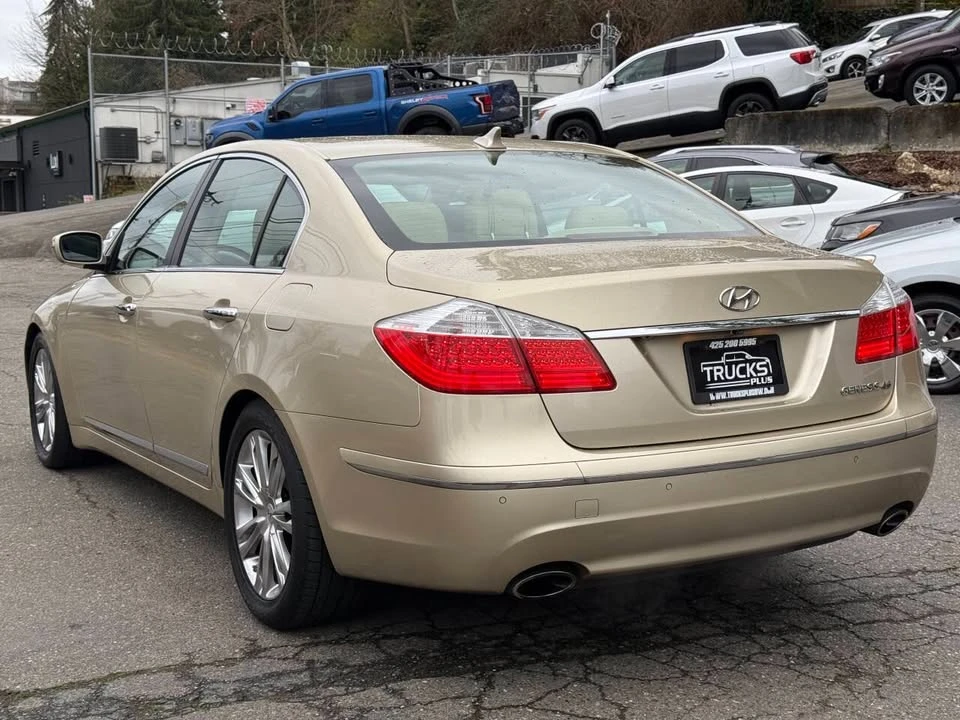 2010 Hyundai Genesis - Image 3 of 20