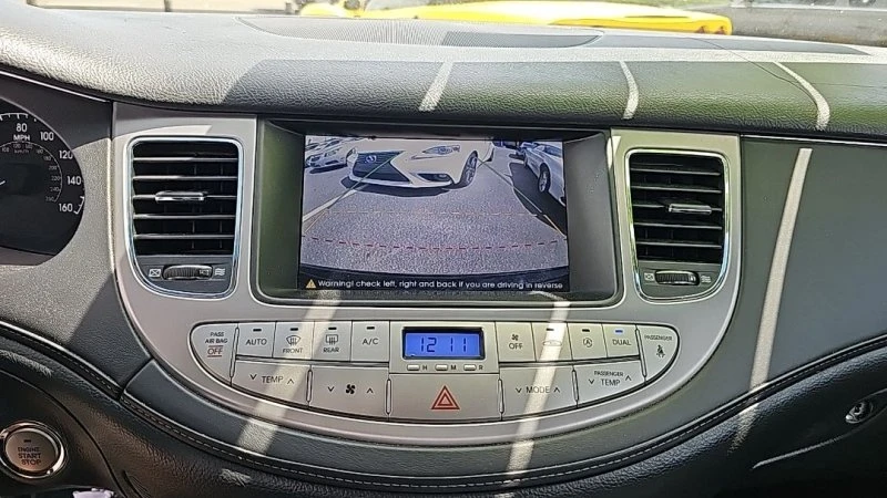 2010 Hyundai Genesis - Image 19 of 19