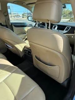 2010 Hyundai Genesis - Image 11 of 13