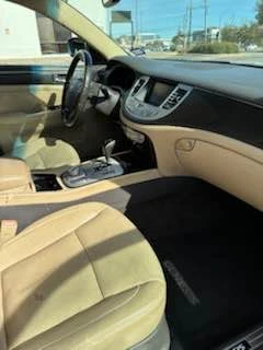 2010 Hyundai Genesis - Image 9 of 13