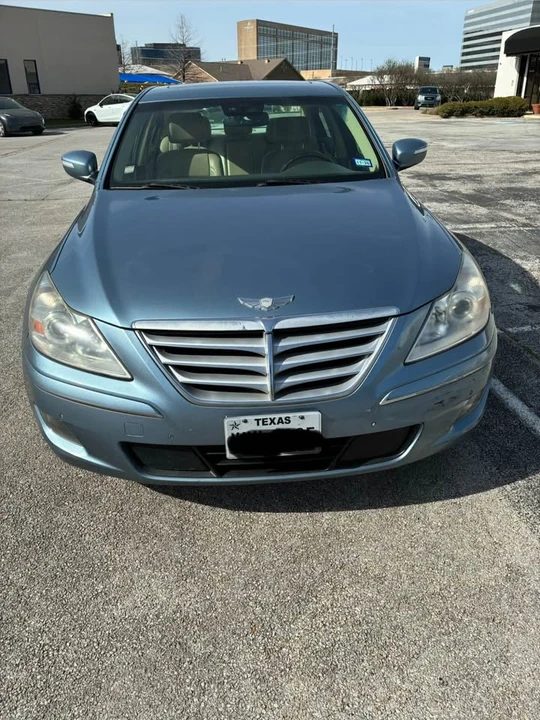 2010 Hyundai Genesis - Image 13 of 13