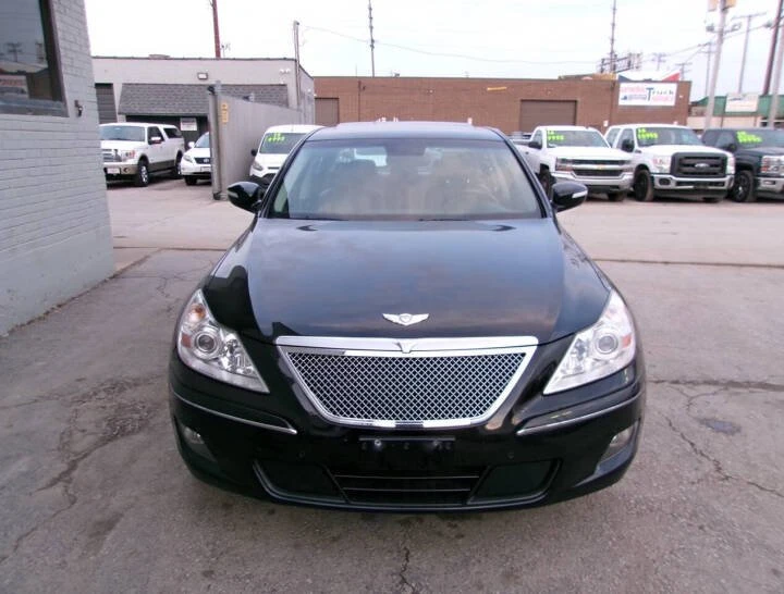 2010 Hyundai Genesis - Image 8 of 17