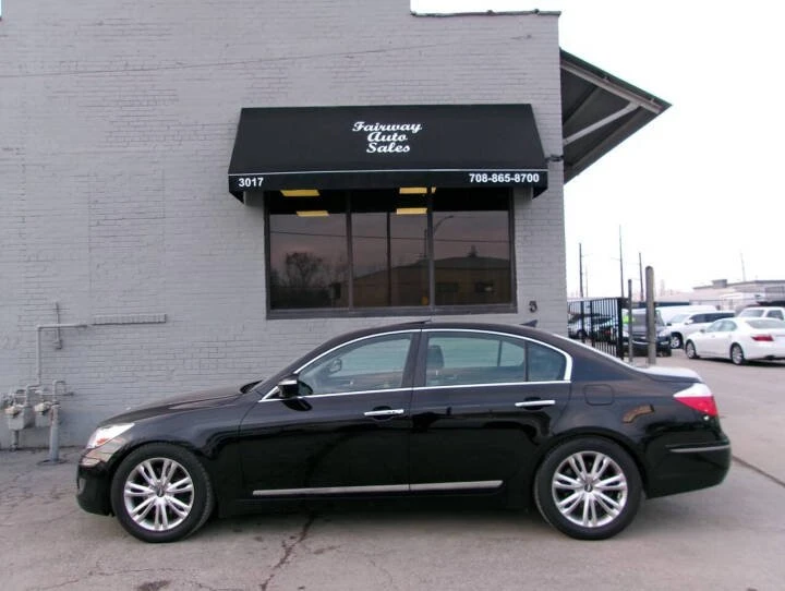 2010 Hyundai Genesis - Image 3 of 17