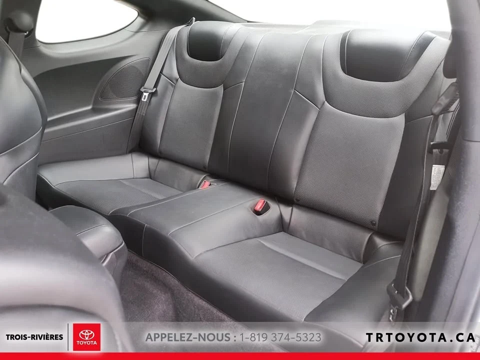 2010 Hyundai Genesis - Image 10 of 20