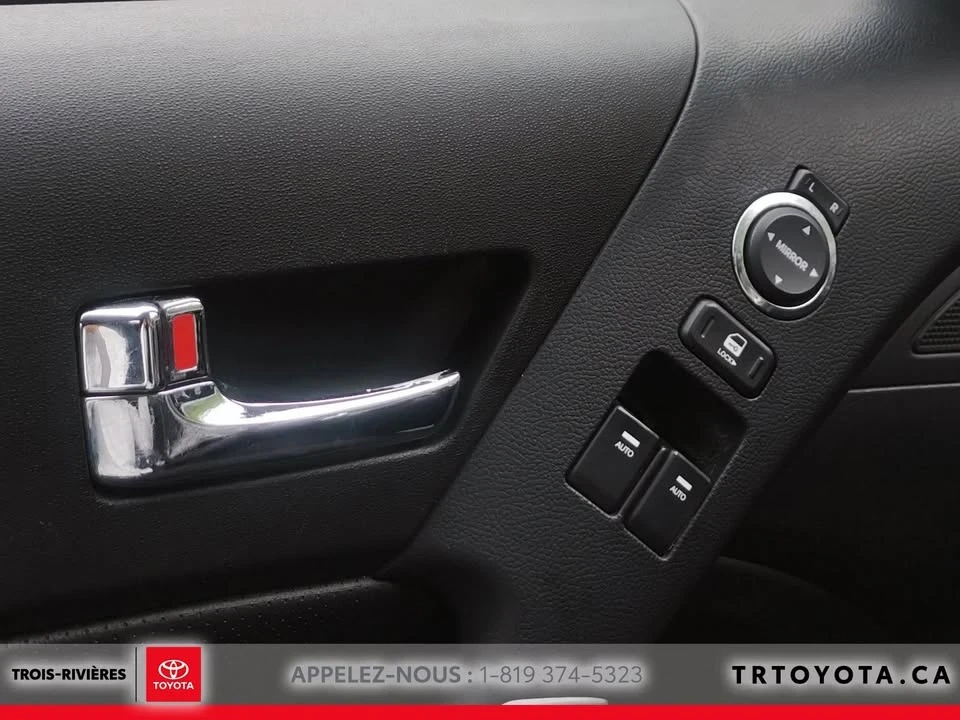 2010 Hyundai Genesis - Image 15 of 20