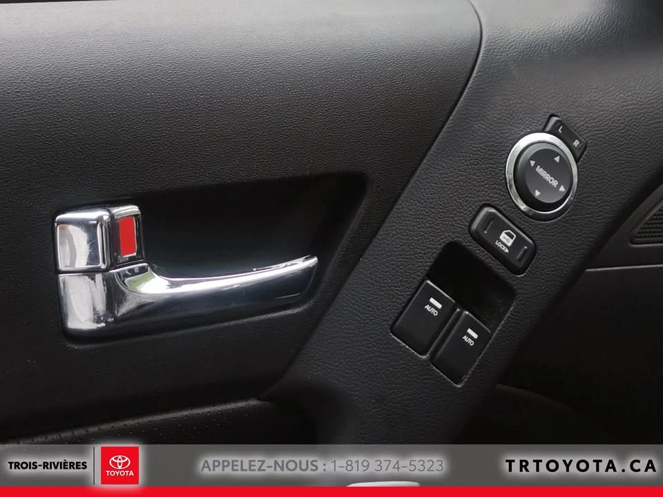 2010 Hyundai Genesis - Image 15 of 20