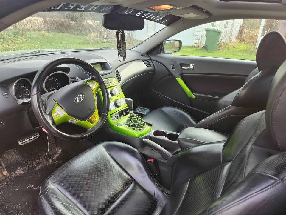 2010 Hyundai Genesis Coupe - Image 2 of 5