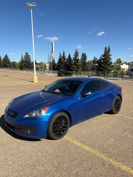 2010 Hyundai Genesis Coupe - Image 3 of 14
