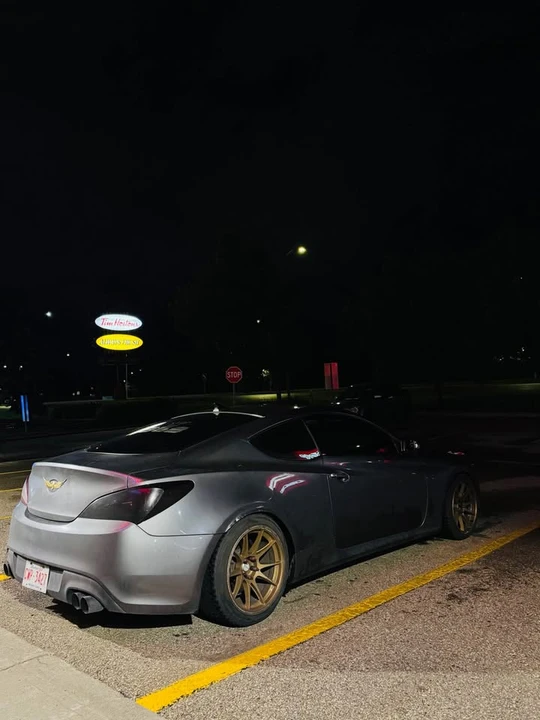 2010 Hyundai Genesis Coupe - Image 3 of 7