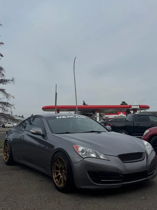 2010 Hyundai Genesis Coupe - Image 5 of 7