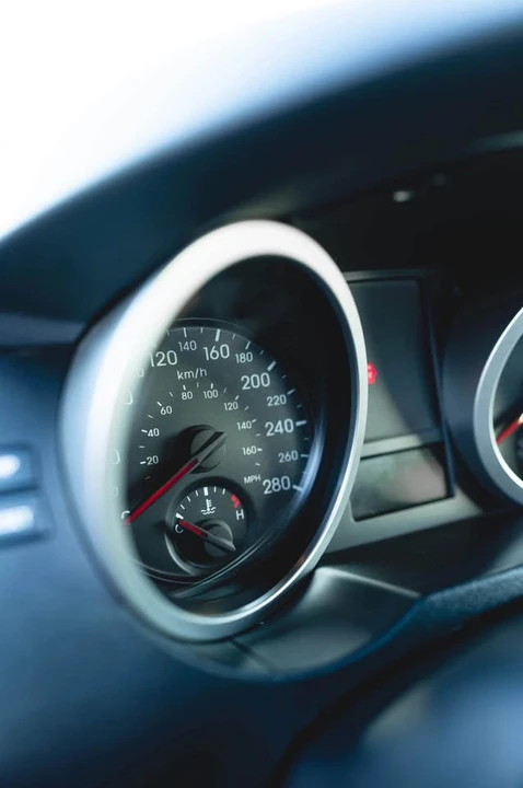 2010 Hyundai Genesis Coupe - Image 14 of 17
