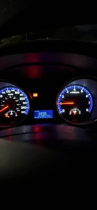2010 Hyundai Genesis Coupe - Image 2 of 7
