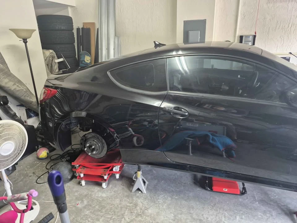 2010 Hyundai Genesis Coupe - Image 5 of 20