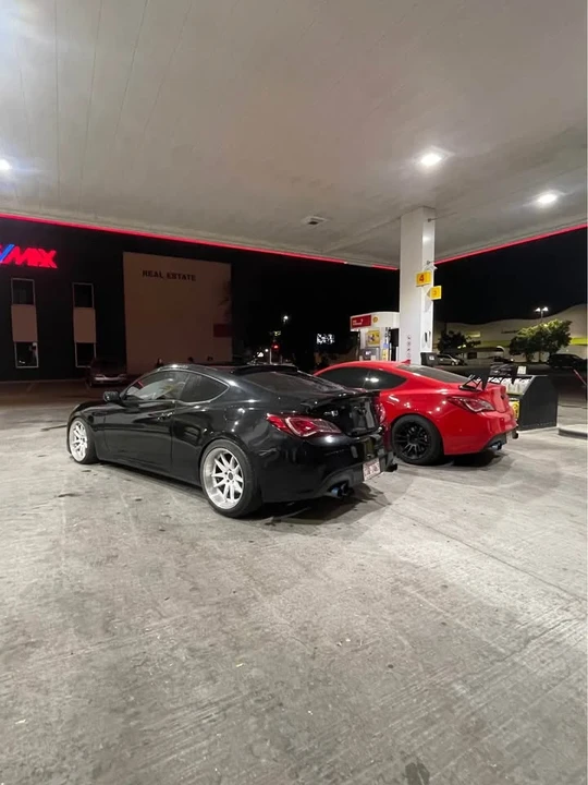 2010 Hyundai Genesis Coupe - Image 11 of 11