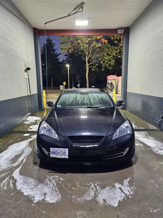 2010 Hyundai Genesis Coupe - Image 2 of 11