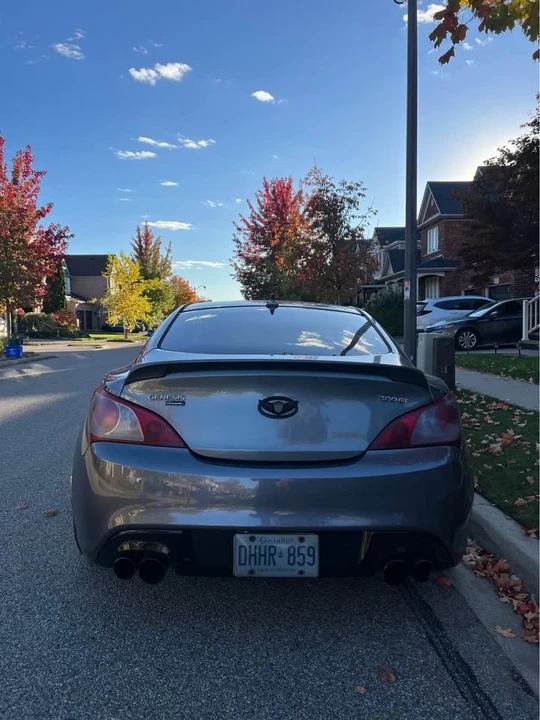 2010 Hyundai Genesis Coupe - Image 9 of 10