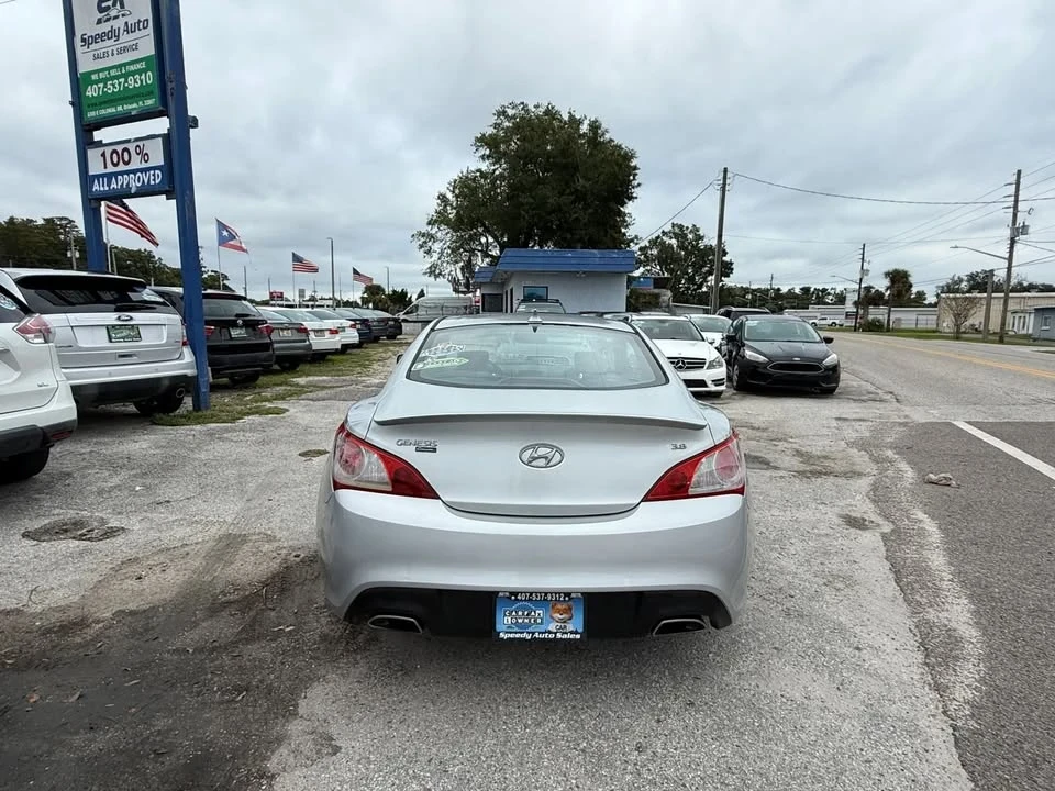 2010 Hyundai Genesis Coupe - Image 6 of 17