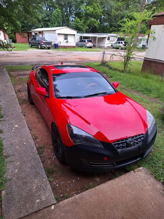 2010 Hyundai Genesis Coupe - Image 5 of 6