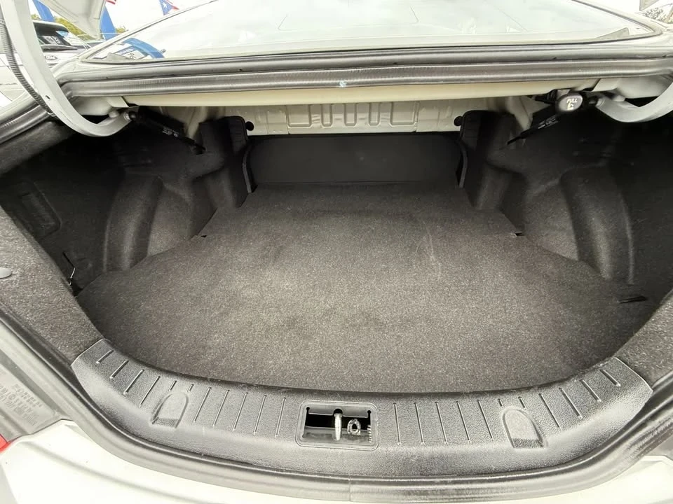 2010 Hyundai Genesis Coupe - Image 17 of 17
