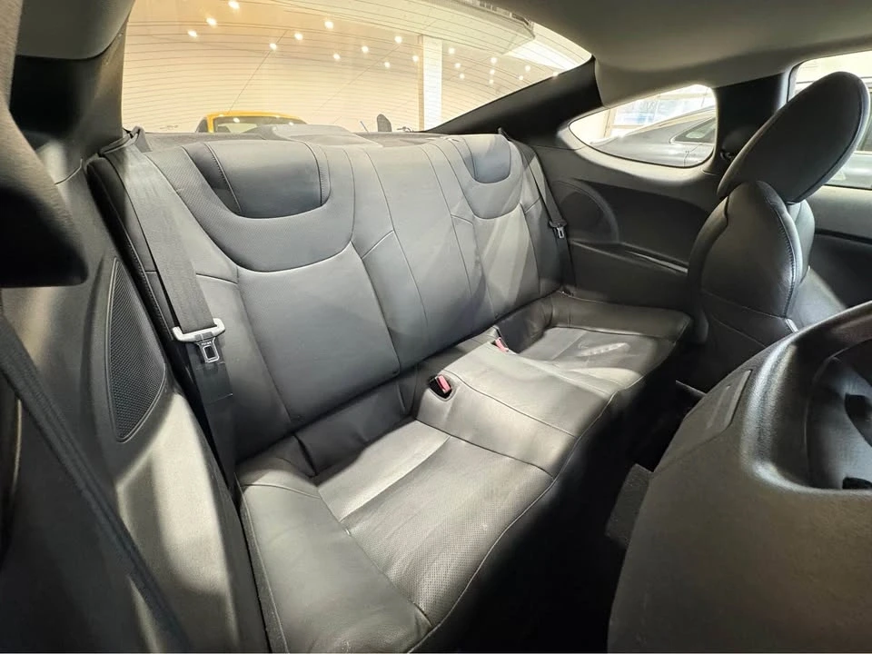 2010 Hyundai Genesis Coupe - Image 8 of 12