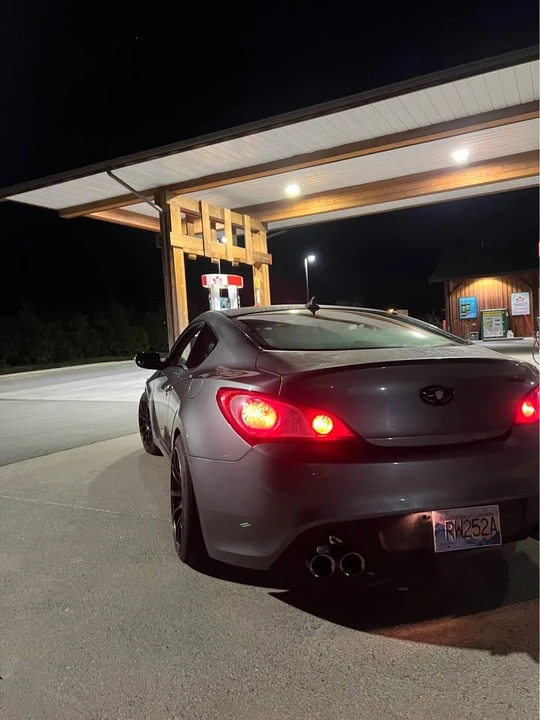 2010 Hyundai Genesis Coupe - Image 6 of 6