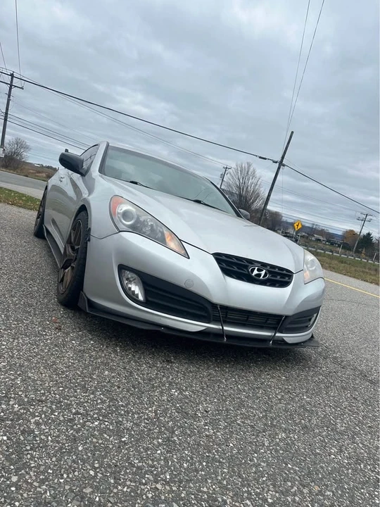 2010 Hyundai Genesis Coupe - Image 2 of 5