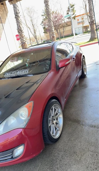 2010 Hyundai Genesis Coupe - Image 4 of 8