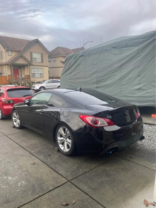 2010 Hyundai Genesis Coupe - Image 2 of 4