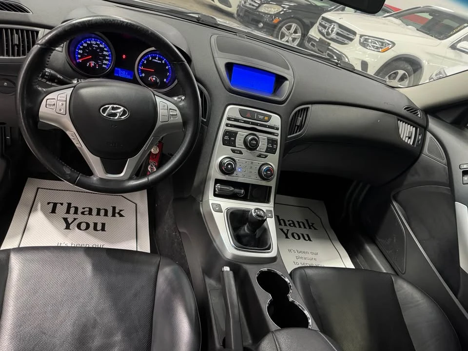 2010 Hyundai Genesis Coupe - Image 11 of 16