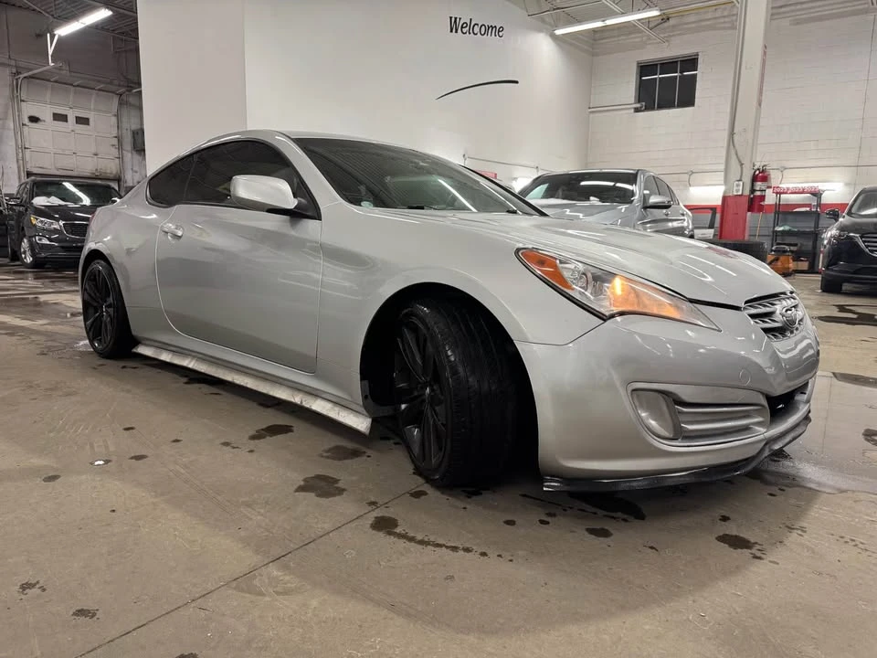 2010 Hyundai Genesis Coupe - Image 7 of 16