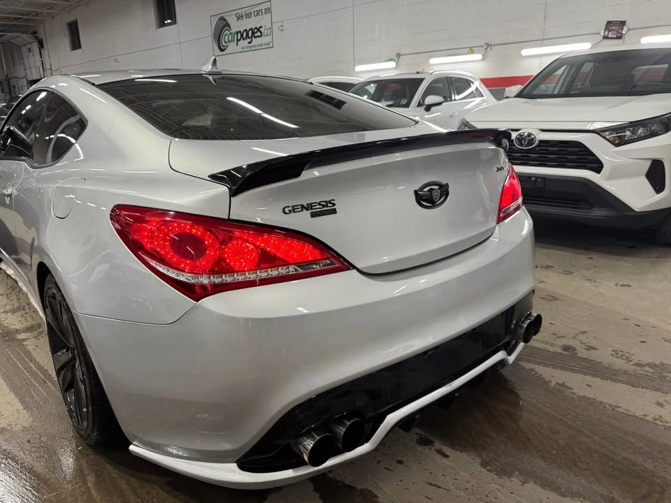 2010 Hyundai Genesis Coupe - Image 8 of 16