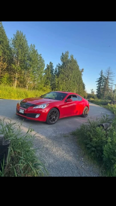 2010 Hyundai Genesis Coupe - Image 6 of 10