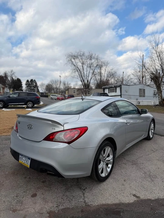 2010 Hyundai Genesis Coupe - Image 7 of 7