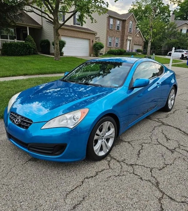 2010 Hyundai Genesis Coupe - Image 5 of 10