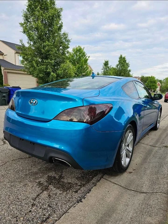 2010 Hyundai Genesis Coupe - Image 3 of 10