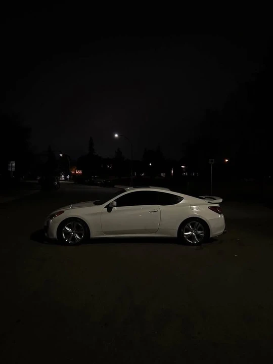 2010 Hyundai Genesis Coupe - Image 3 of 6