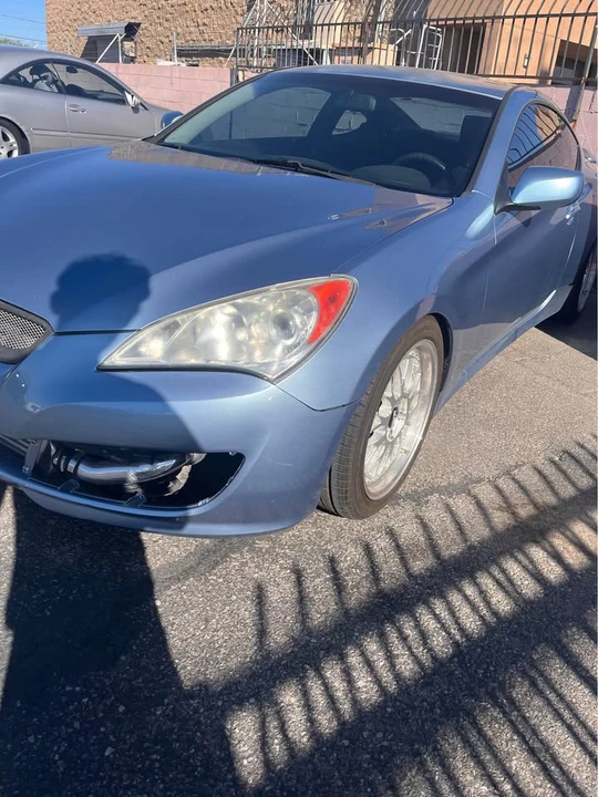 2010 Hyundai Genesis Coupe - Image 3 of 8