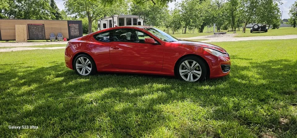 2010 Hyundai Genesis Coupe - Image 5 of 5