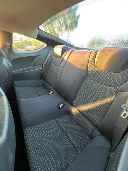 2010 Hyundai Genesis Coupe - Image 7 of 9